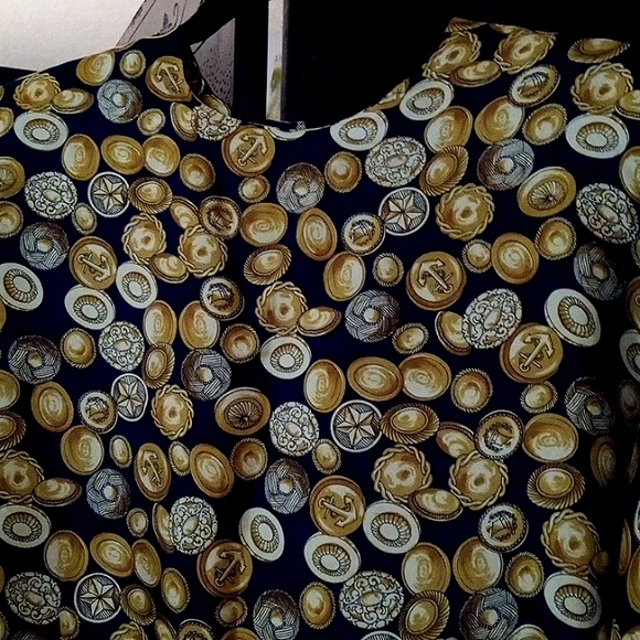 Classic Silk Maximalist Blouse - Picture 3 of 9